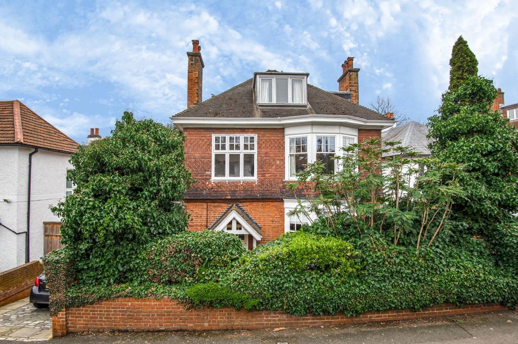 Kidbrooke Gardens Blackheath SE3 5 bed detached house £2,500,000