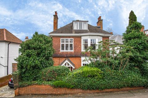 26 Kidbrooke Gardens, London, SE3 0PD