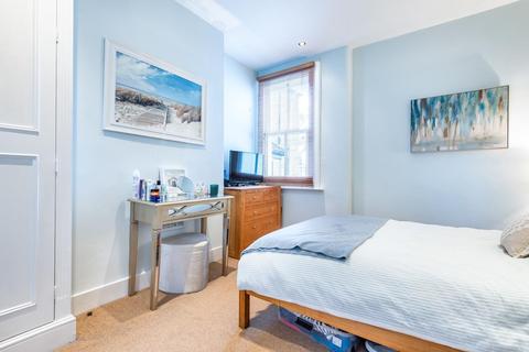 75a Bassingham Road, Earlsfield, London, SW18 3AF