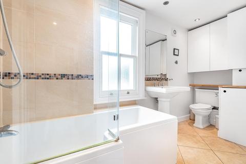 75a Bassingham Road, Earlsfield, London, SW18 3AF