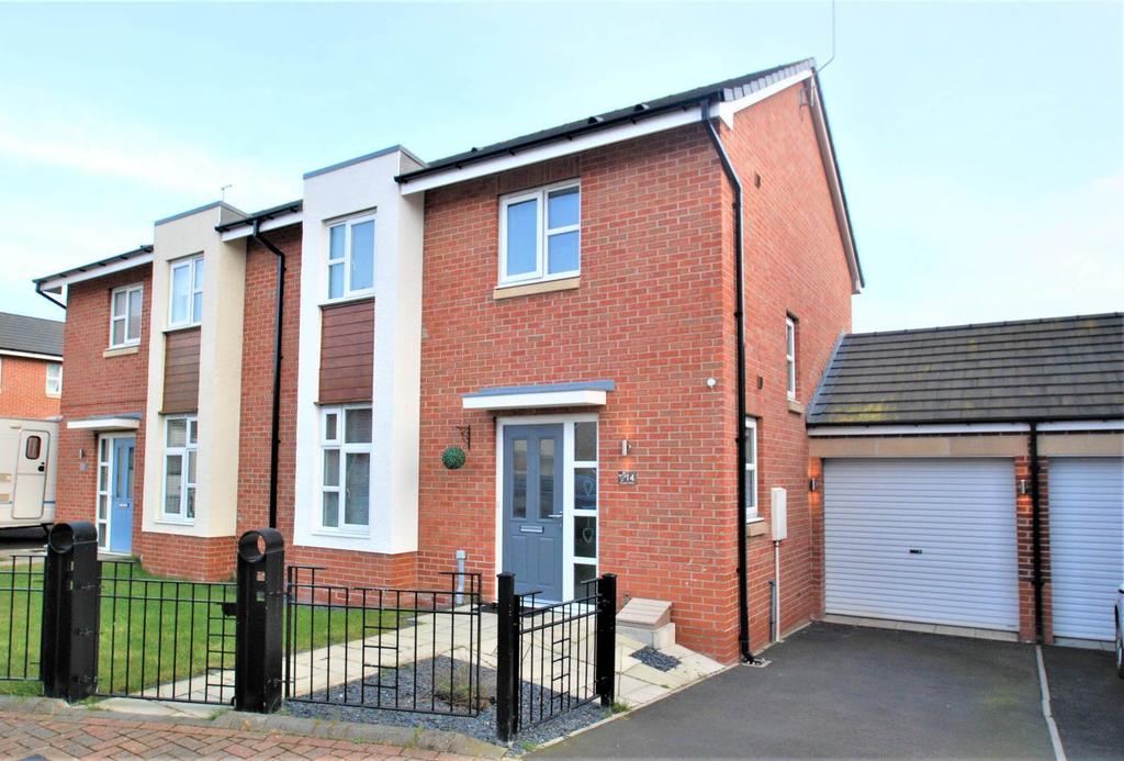 Rowan Drive, South Shields 3 bed semidetached house £185,000