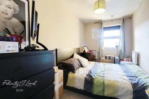 2 bedroom flat to rent, Maltings Close, LONDON