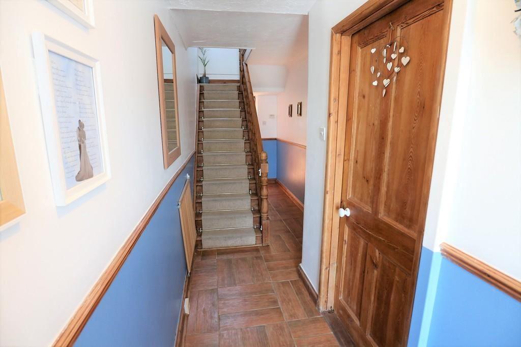 Stray Park Road, Camborne, Cornwall, TR14 8UL 3 bed cottage £125,000