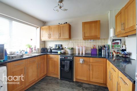 16 Derwent Close, Cambridge, CB1 8DZ