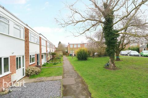 16 Derwent Close, Cambridge, CB1 8DZ