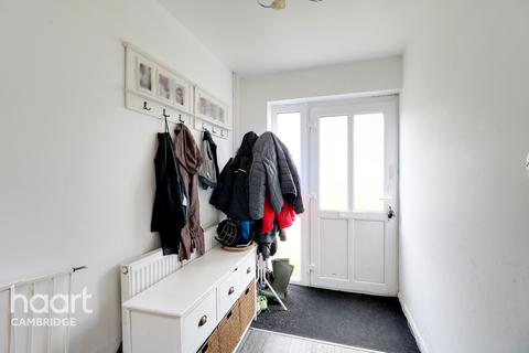 16 Derwent Close, Cambridge, CB1 8DZ