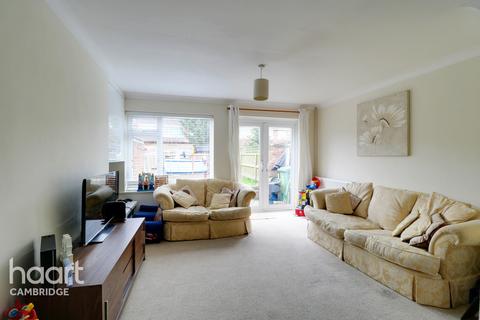 16 Derwent Close, Cambridge, CB1 8DZ