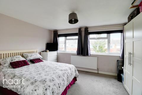 16 Derwent Close, Cambridge, CB1 8DZ
