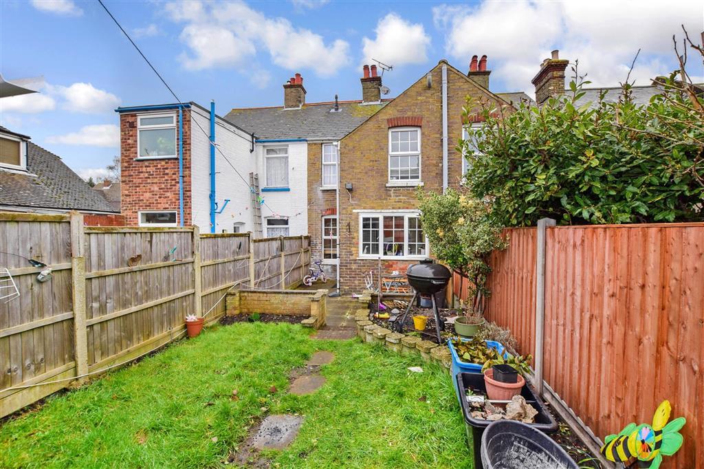 Middle Deal Road, Deal, Kent 2 bed terraced house £260,000