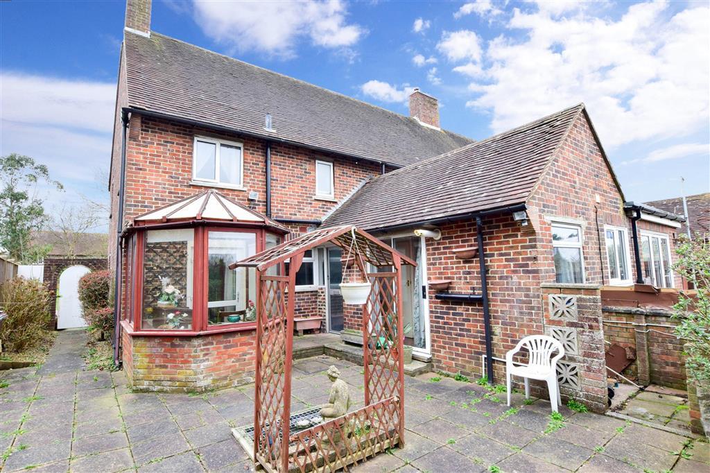 St. Nicholas Road, Lavant, Chichester, West Sussex 2 bed semidetached
