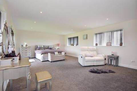 4 bedroom detached bungalow for sale - Sudbury Road, Downham, Billericay, Essex