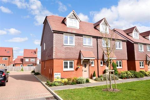 1 Valley Close, Tonbridge, TN11 0FN