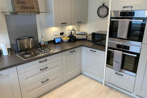 1 Valley Close, Tonbridge, TN11 0FN