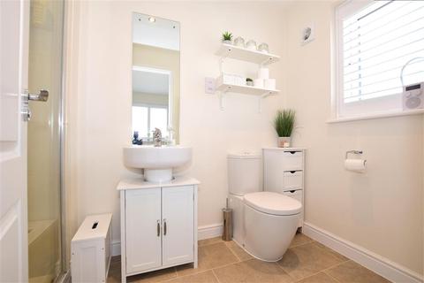 1 Valley Close, Tonbridge, TN11 0FN