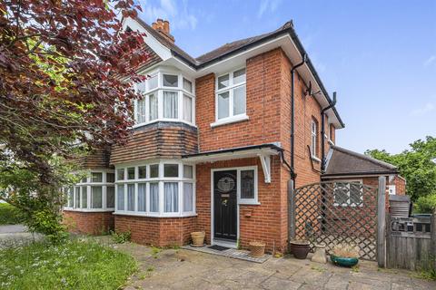 3 bedroom semi-detached house to rent, Kenilworth Avenue, Reading, RG30