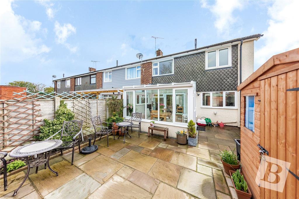 Crow Green Lane, Pilgrims Hatch, Brentwood, CM15 3 bed semidetached