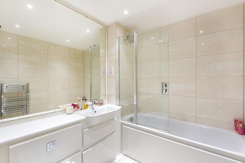 16, Tanner House Flambard Way, Godalming, GU7 1FJ
