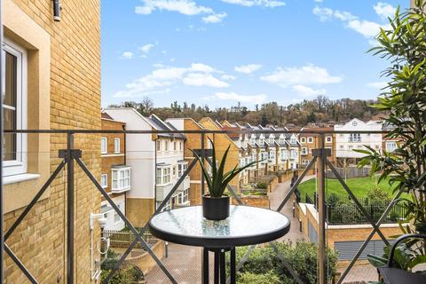 16, Tanner House Flambard Way, Godalming, GU7 1FJ