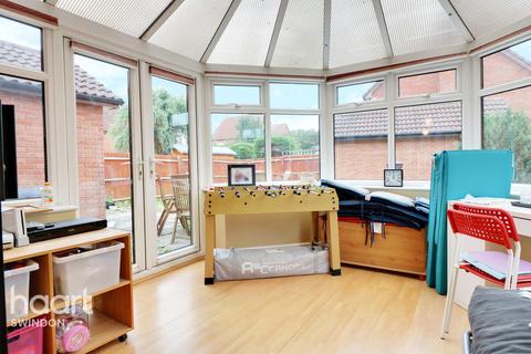 25 Arley Close, Swindon, SN25 4TP
