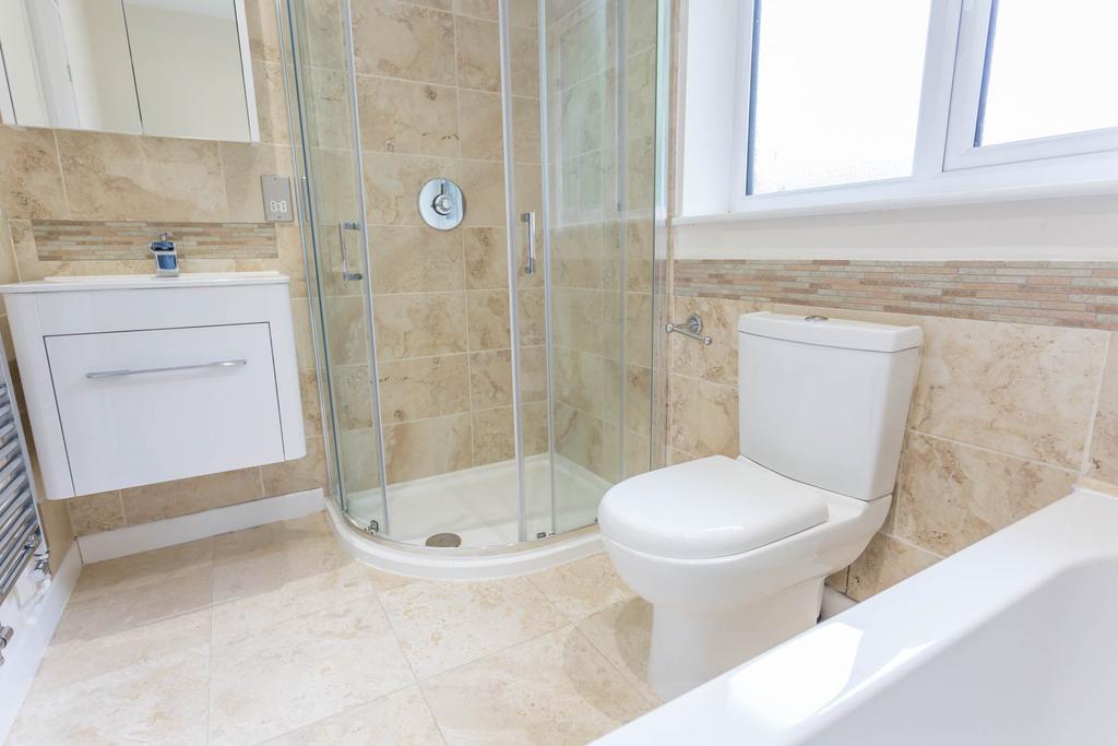 En-suite Bathroom