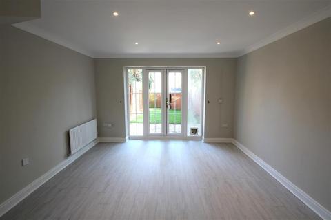 2 bedroom terraced house to rent - Honiton Gardens, Mill Hill