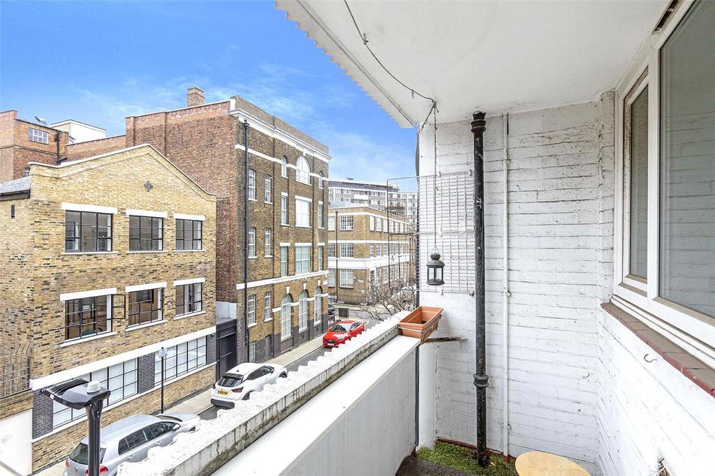 joseph-trotter-close-finsbury-estate-ec1r-3-bed-flat-720-000