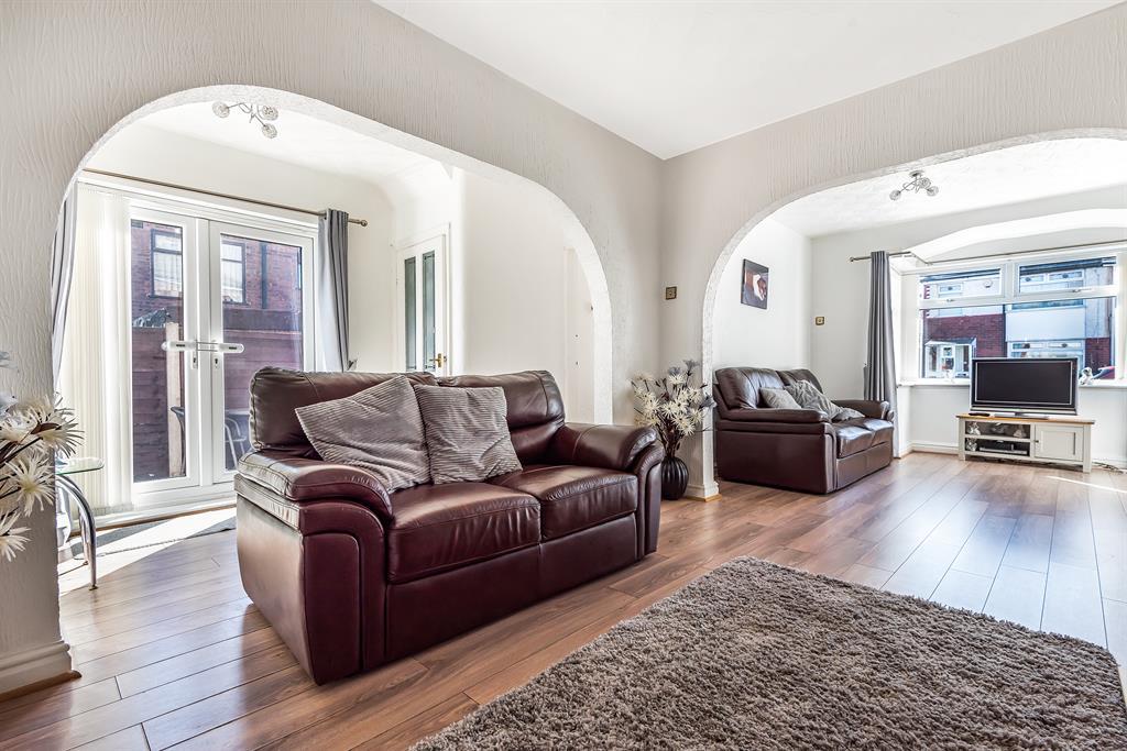 June Avenue, Leigh, WN7 5DH 3 bed semidetached house £155,000