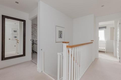 15 Hewlett Way, South Queensferry, EH30 9AA