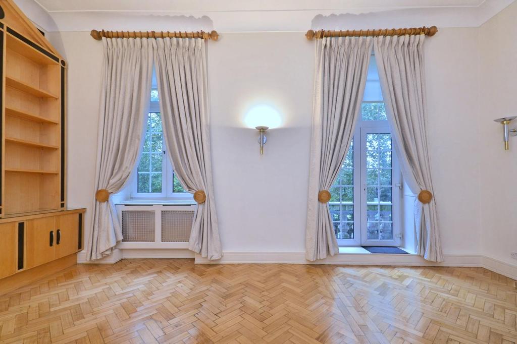 Reception room (Main