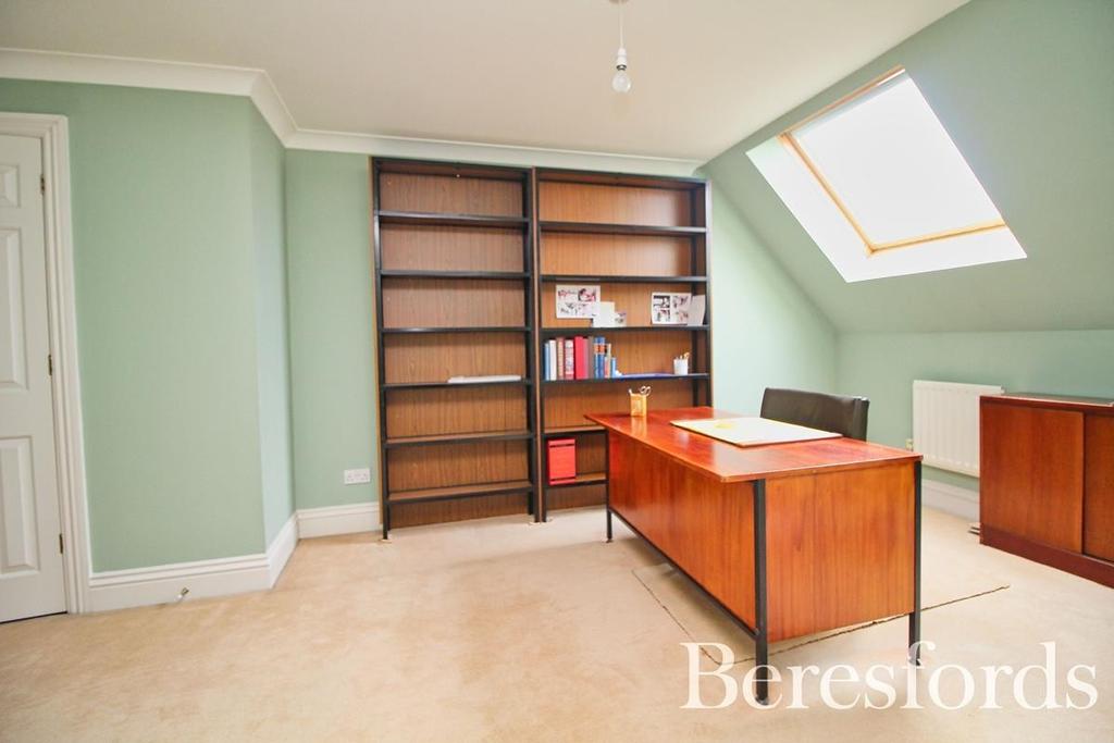 Bedroom / Study