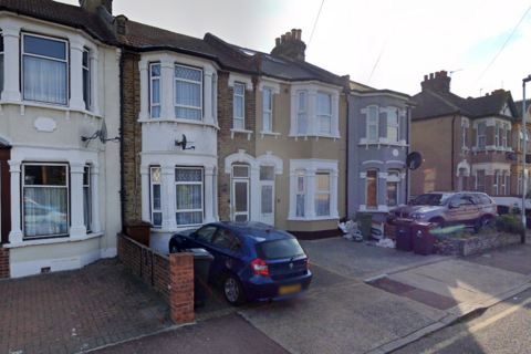 undefined, Park Avenue, Barking IG11