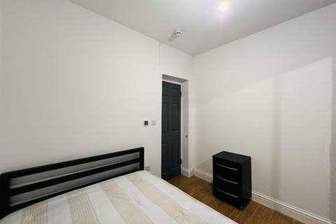8 bedroom house share to rent, Park Avenue, Barking IG11