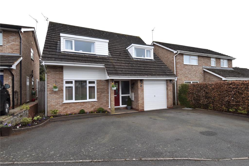 Foxhunter Close, Droitwich, WR9 4 bed detached house £349,999