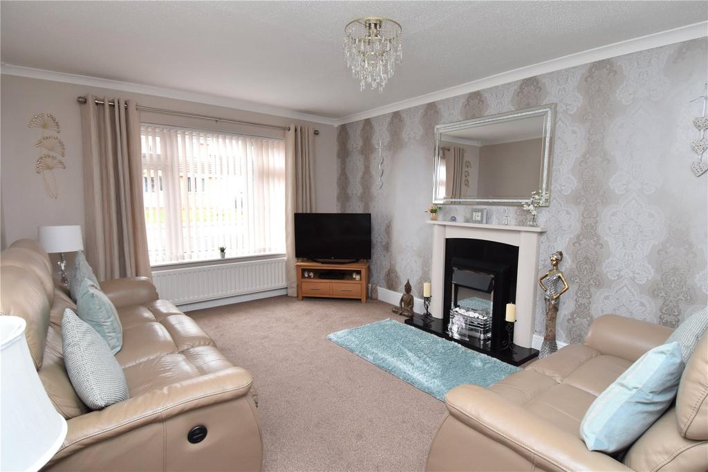 Foxhunter Close, Droitwich, WR9 4 bed detached house £349,999