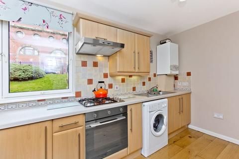 2/3 Dryden Gait, Edinburgh, EH7 4QR