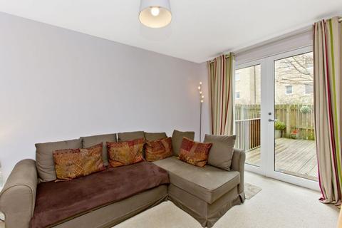 2/3 Dryden Gait, Edinburgh, EH7 4QR