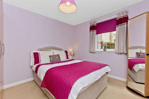 2/3 Dryden Gait, Edinburgh, EH7 4QR