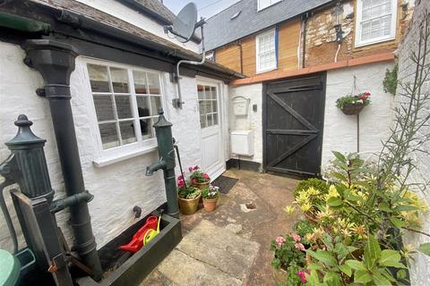 2 bedroom house for sale, Hoods Buildings, Fore Street, Topsham