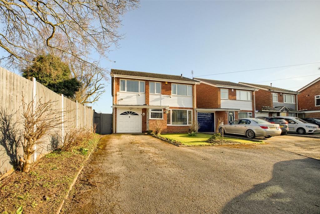 The Willows, Hollywood, Birmingham, B47 4 bed link detached house £