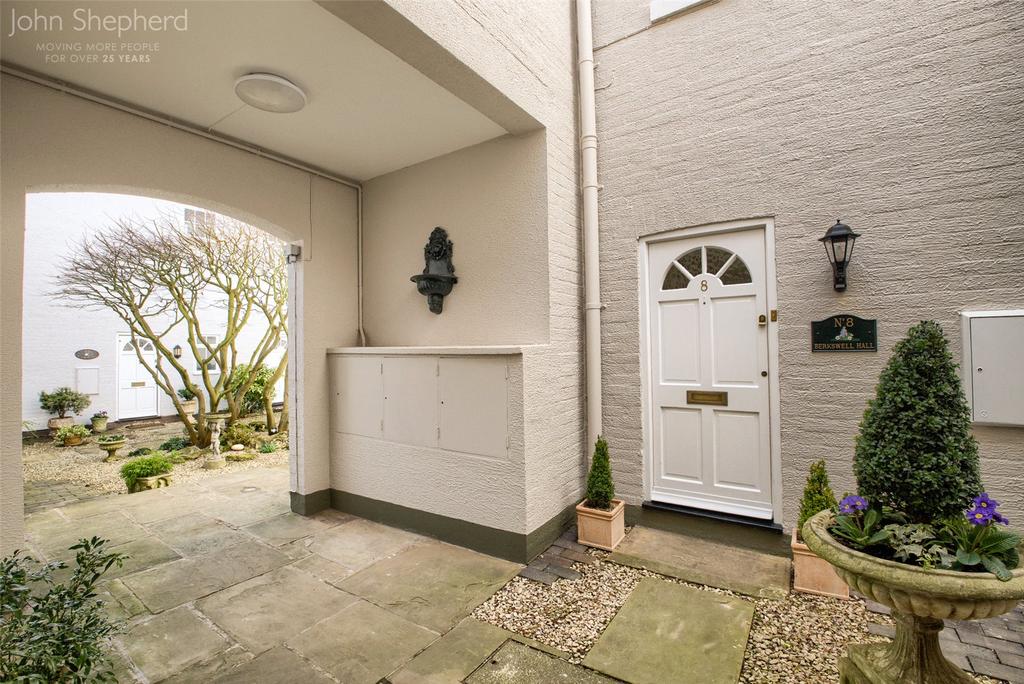 Meriden Road, Berkswell, Coventry, CV7 2 bed apartment £315,000