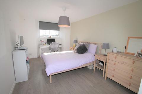 2 Bonnethill Place, Dundee, DD1 2AD
