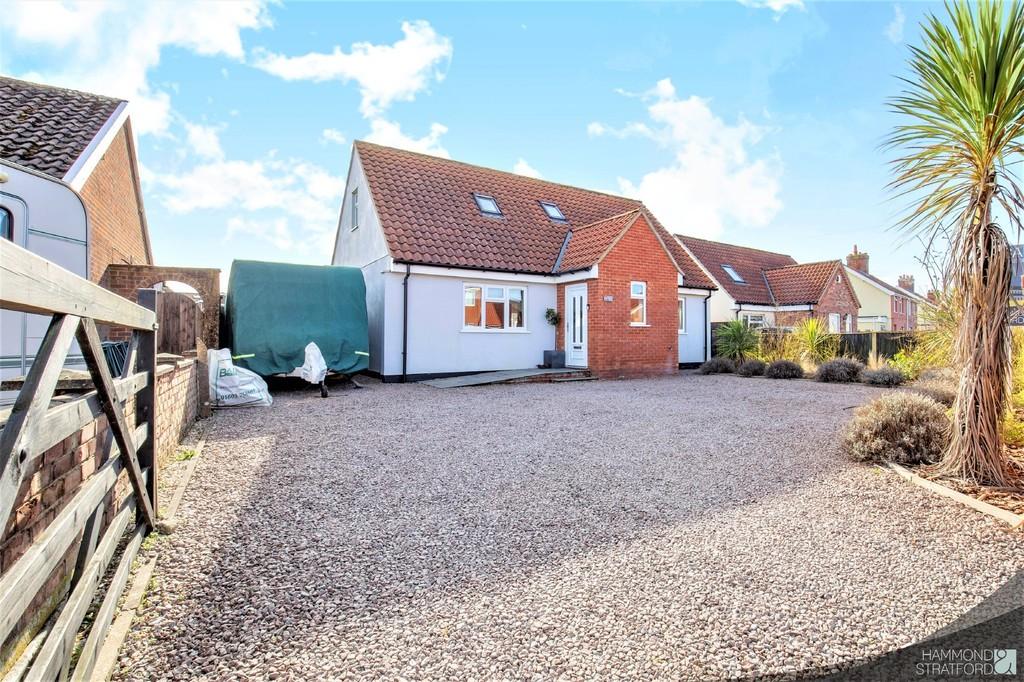Great Melton Road, Hethersett 4 bed detached house £500,000