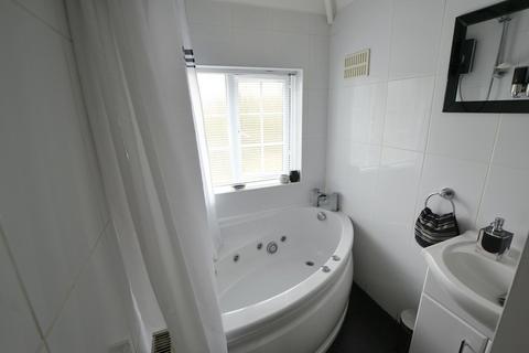 48 Hermitage Road, Solihull, B91 2LP