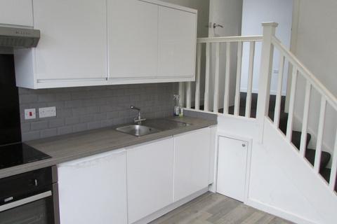 Property for sale - Highgate Hill, Highgate