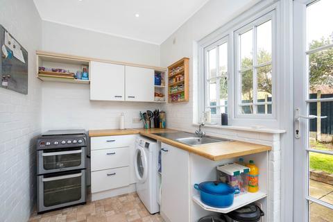 8 Shrapnel Road, London, SE9 1LB