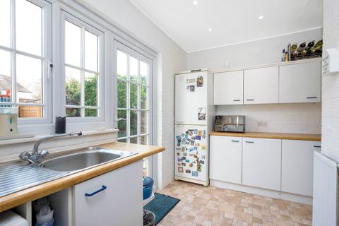 8 Shrapnel Road, London, SE9 1LB