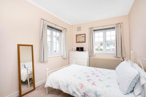 8 Shrapnel Road, London, SE9 1LB