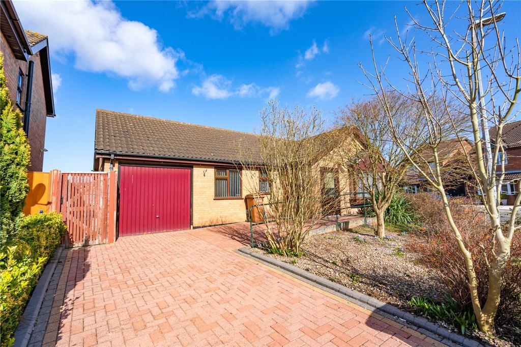 Driveway/Garage