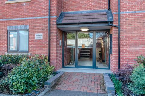 5 Brookes Close, Studley, B80 7FP