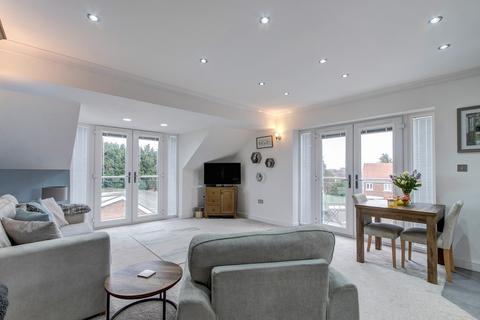 5 Brookes Close, Studley, B80 7FP